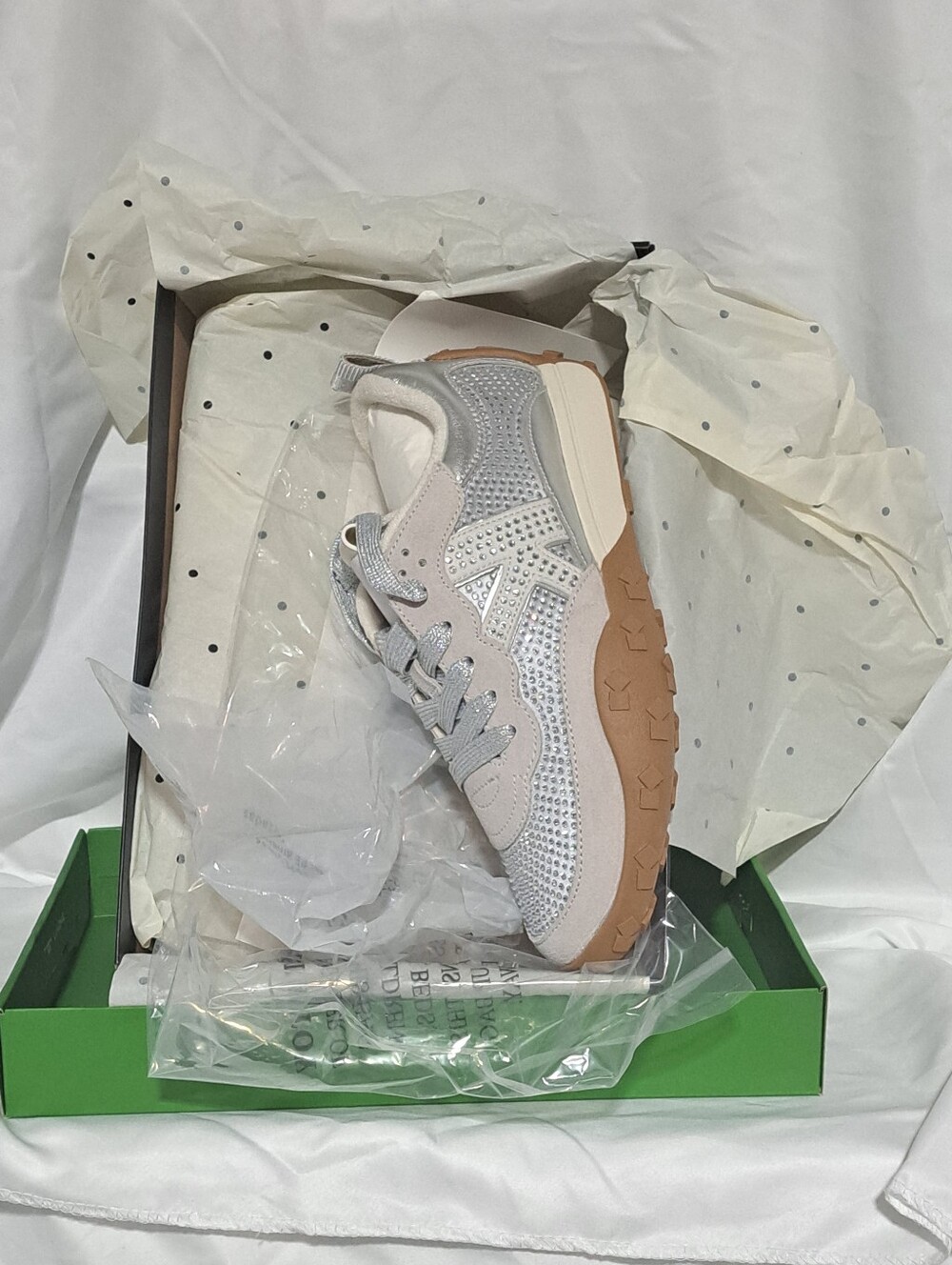 NWT/NIB Kate Spade K's Runner Low-Top Sneaker with Gum Outsole - Picture 13 of 16